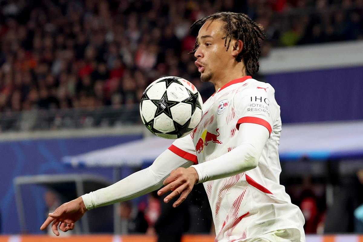 LEIPZIG, GERMANY - OCTOBER 23: Xavi Simons of Leipzig runs with the ball during the UEFA Champions League 2024/25 League Phase MD3 match between RB Leipzig and Liverpool FC at Leipzig Stadium on October 23, 2024 in Leipzig, Germany. (Photo by Alexander Hassenstein/Getty Images) Real Madrid