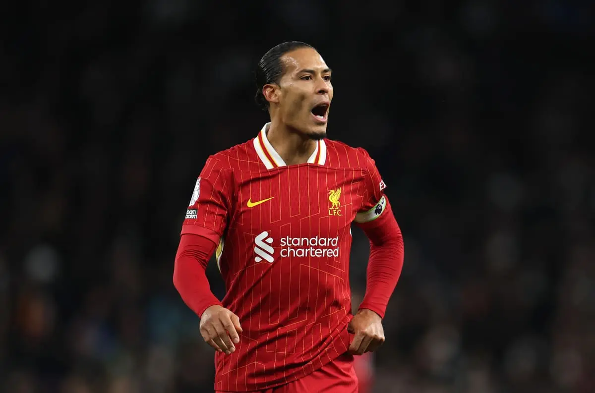 LONDON, ENGLAND - DECEMBER 22: Virgil Van Dijk of Liverpool during the Premier League match between Tottenham Hotspur FC and Liverpool FC at Tottenham Hotspur Stadium on December 22, 2024 in London, England. (Photo by Alex Pantling/Getty Images) mercato