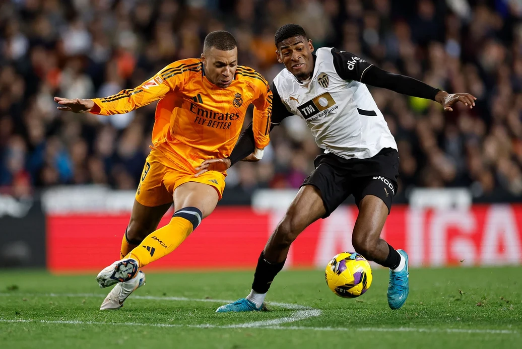 Des images inédites démontrent que le but de Mbappé à Mestalla n’aurait pas dû être annulé (realmadrid.com)