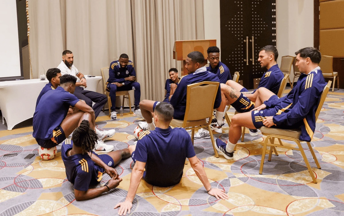 En compagnie de l'équipe (realmadrid.com)