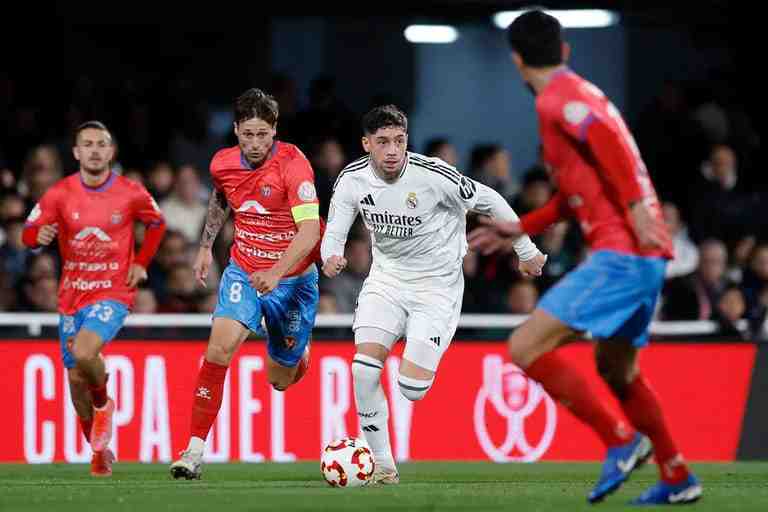 Federico Valverde premier buteur contre la deportiva minera (Real Madrid)