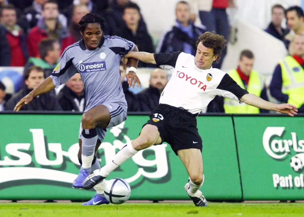 GOETEBORG, SWEDEN - MAY 19: Fussball: UEFA Pokal 03/04, Finale, Goeteborg; Olympique Marseille - FC Valencia 0:2; Didier DROGBA / Marseille, Amedeo CARBONI / Valencia 19.05.04. (Photo by Friedemann Vogel/Bongarts/Getty Images)