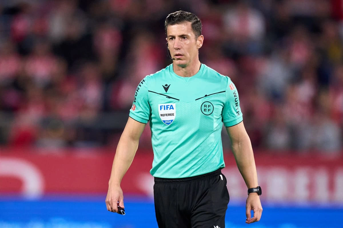 GIRONA, SPAIN - OCTOBER 19: Referee Cesar Soto Grado looks on during the LaLiga EA Sports match between Girona FC and Real Sociedad at Montilivi Stadium on October 19, 2024 in Girona, Spain. (Photo by Alex Caparros/Getty Images)