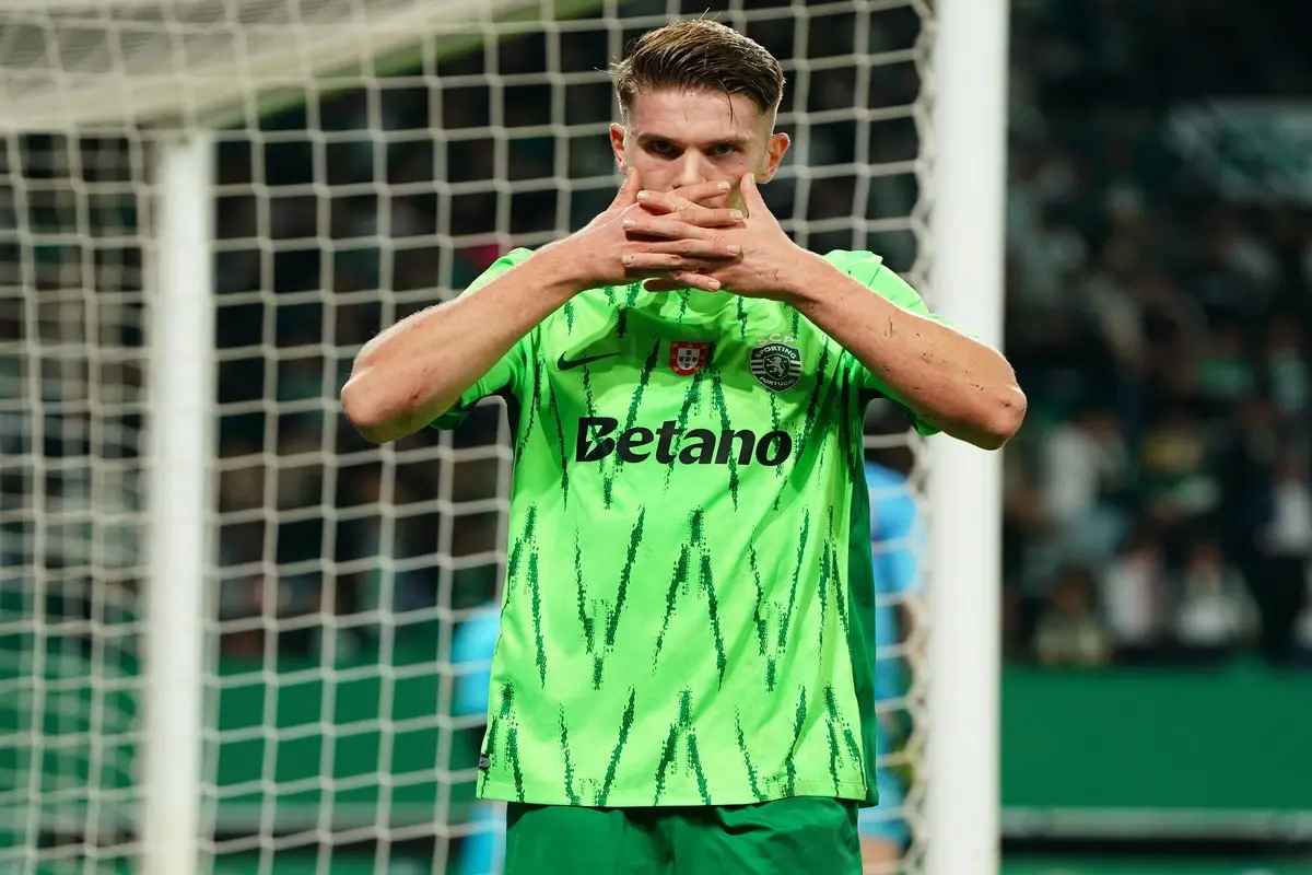 LISBON, PORTUGAL - NOVEMBER 22: Viktor Gyokeres of Sporting CP celebrates after scoring a goal during the Portuguese Cup match between Sporting CP and Amarante FC at Estadio Jose Alvalade on November 22, 2024 in Lisbon, Portugal. (Photo by Gualter Fatia/Getty Images)