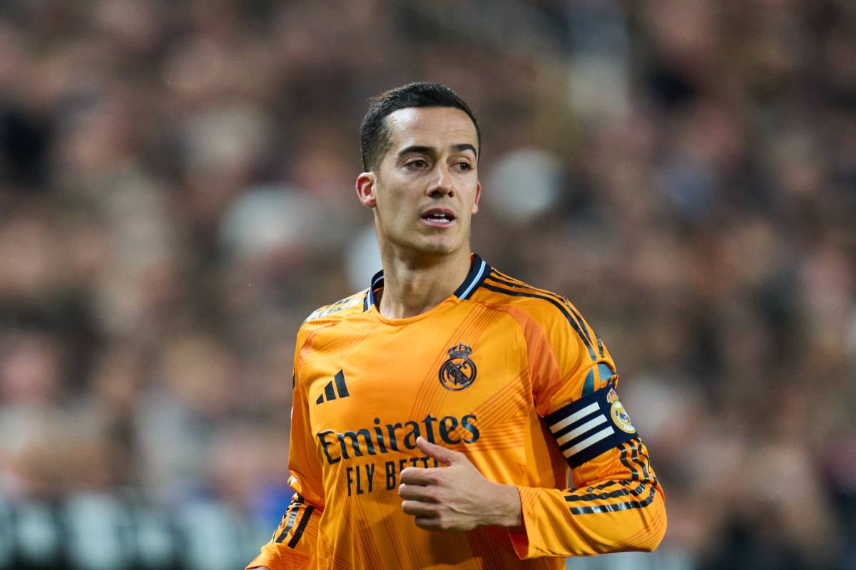 VALENCIA, SPAIN - JANUARY 03: Lucas Vazquez of Real Madrid looks on during the LaLiga match between Valencia CF and Real Madrid CF at Estadio Mestalla on January 03, 2025 in Valencia, Spain. (Photo by Aitor Alcalde/Getty Images)