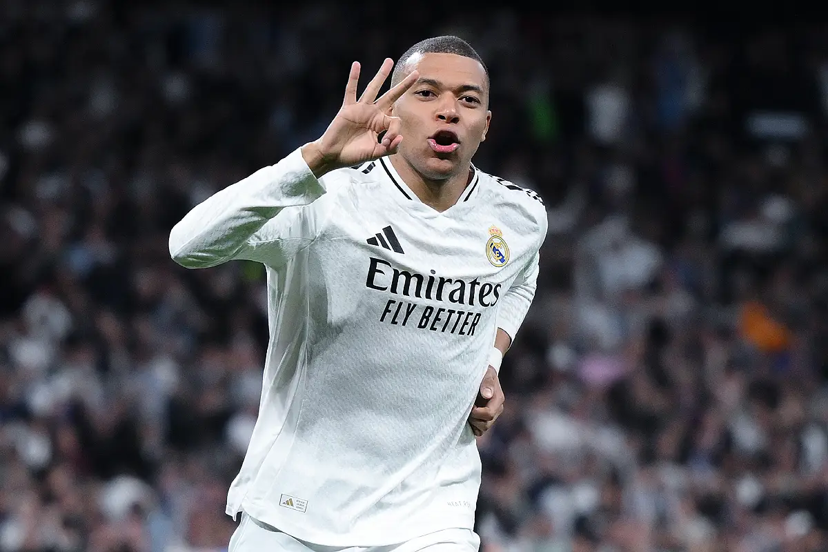 Mbappé après son triplé (Photo by David Ramos/Getty Images).