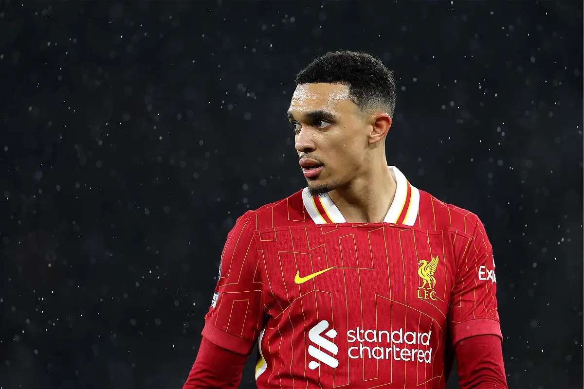 Trent Alexander-Arnold face à Manchester City dimanche (Photo by Alex Pantling/Getty Images).