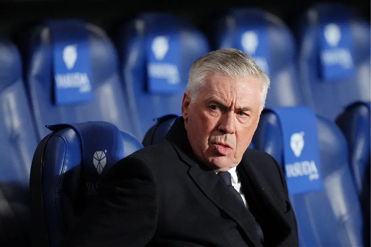 Carlo Ancelotti et son Real Madrid vont devoir trouver des solutions (Photo by Juan Manuel Serrano Arce/Getty Images).