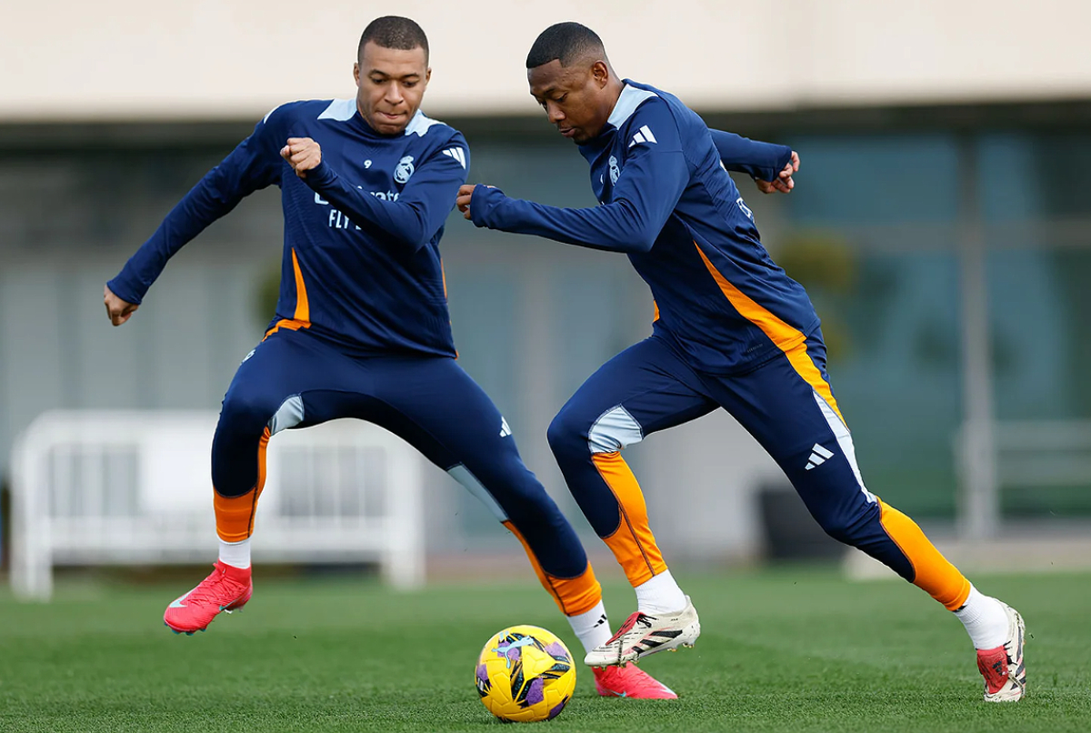 Kylian Mbappé et David Alaba à l'entraînement (realmadrid.com)