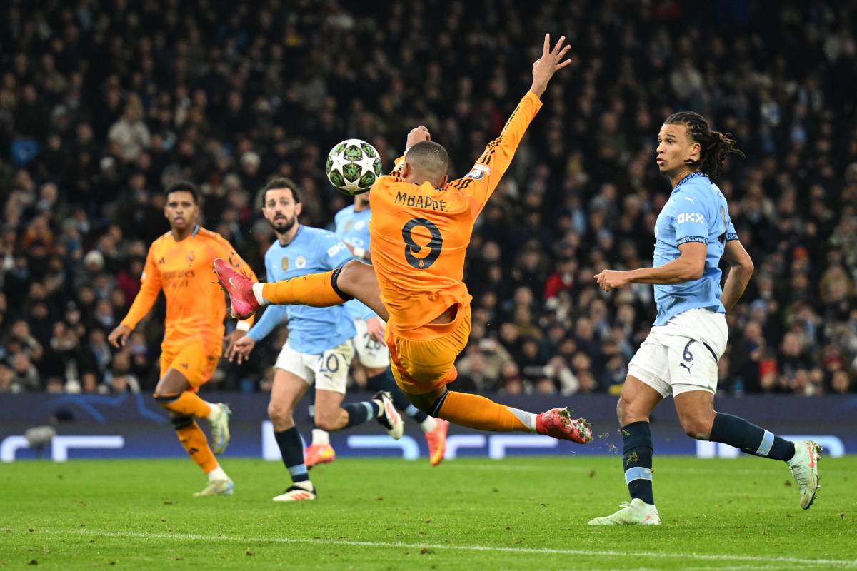 Elle est passée inaperçue et devient virale : la réaction de Guardiola sur le but de Mbappé... (Photo by Michael Regan/Getty Images)
