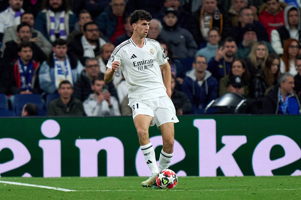 MADRID, SPAIN - JANUARY 22: Jacobo Ramon of Real Madrid passes the ball during the UEFA Champions League 2024/25 League Phase MD7 match between Real Madrid C.F. and FC Salzburg at Estadio Santiago Bernabeu on January 22, 2025 in Madrid, Spain. (Photo by Angel Martinez/Getty Images)