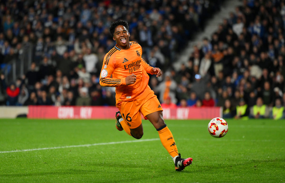 SAN SEBASTIAN, SPAIN - FEBRUARY 26: Endrick of Real Madrid celebrates scoring his team's first goal during the Copa del Rey Semi Final match between Real Sociedad and Real Madrid at Reale Arena on February 26, 2025 in San Sebastian, Spain. (Photo by David Ramos/Getty Images)