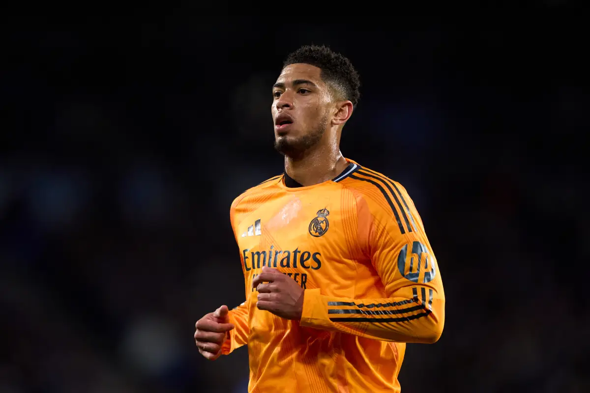 Bellingham lors du match face à la Real Sociedad (Photo by Juan Manuel Serrano Arce/Getty Images).