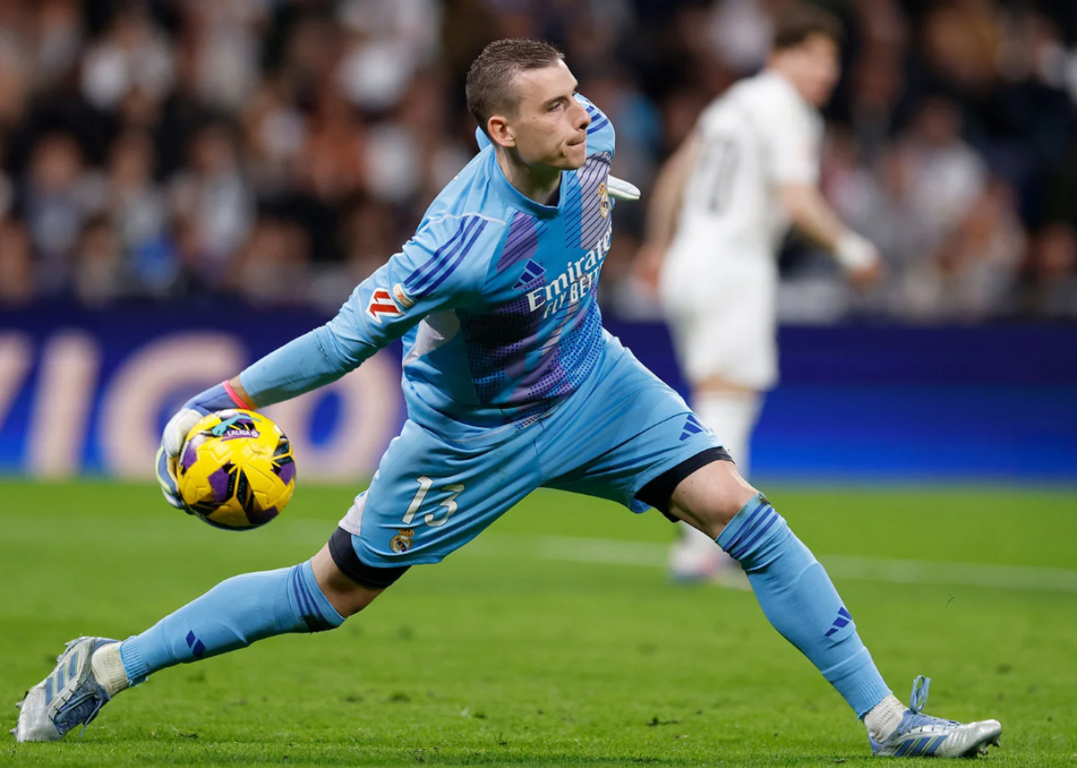 Sept ans au Real Madrid, Lunin ne sait toujours pas parler espagnol (realmadrid.com)
