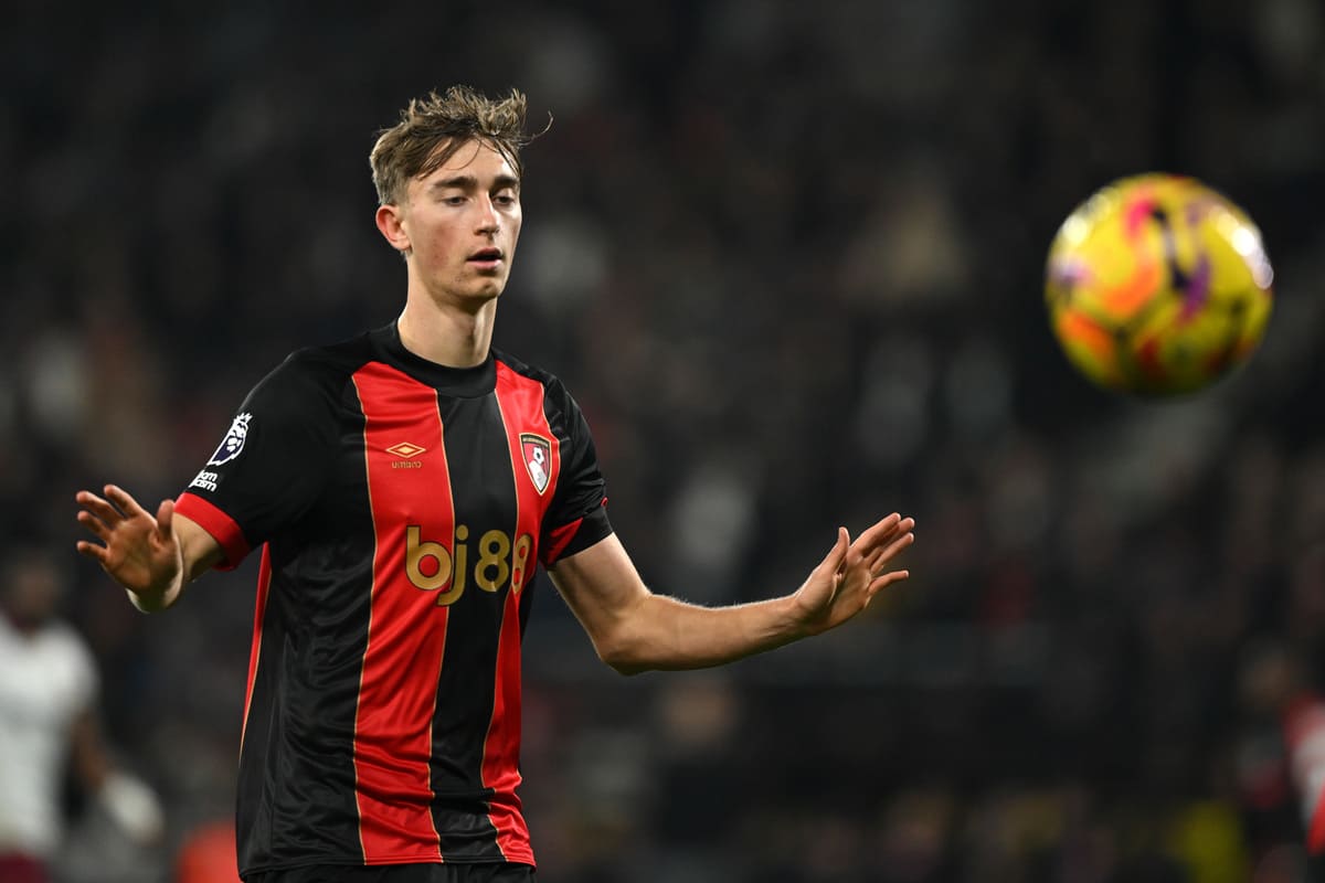 BOURNEMOUTH, ENGLAND - DECEMBER 16: Dean Huijsen of Bournemouth in action during the Premier League match between AFC Bournemouth and West Ham United FC at Vitality Stadium on December 16, 2024 in Bournemouth, England. (Photo by Mike Hewitt/Getty Images).