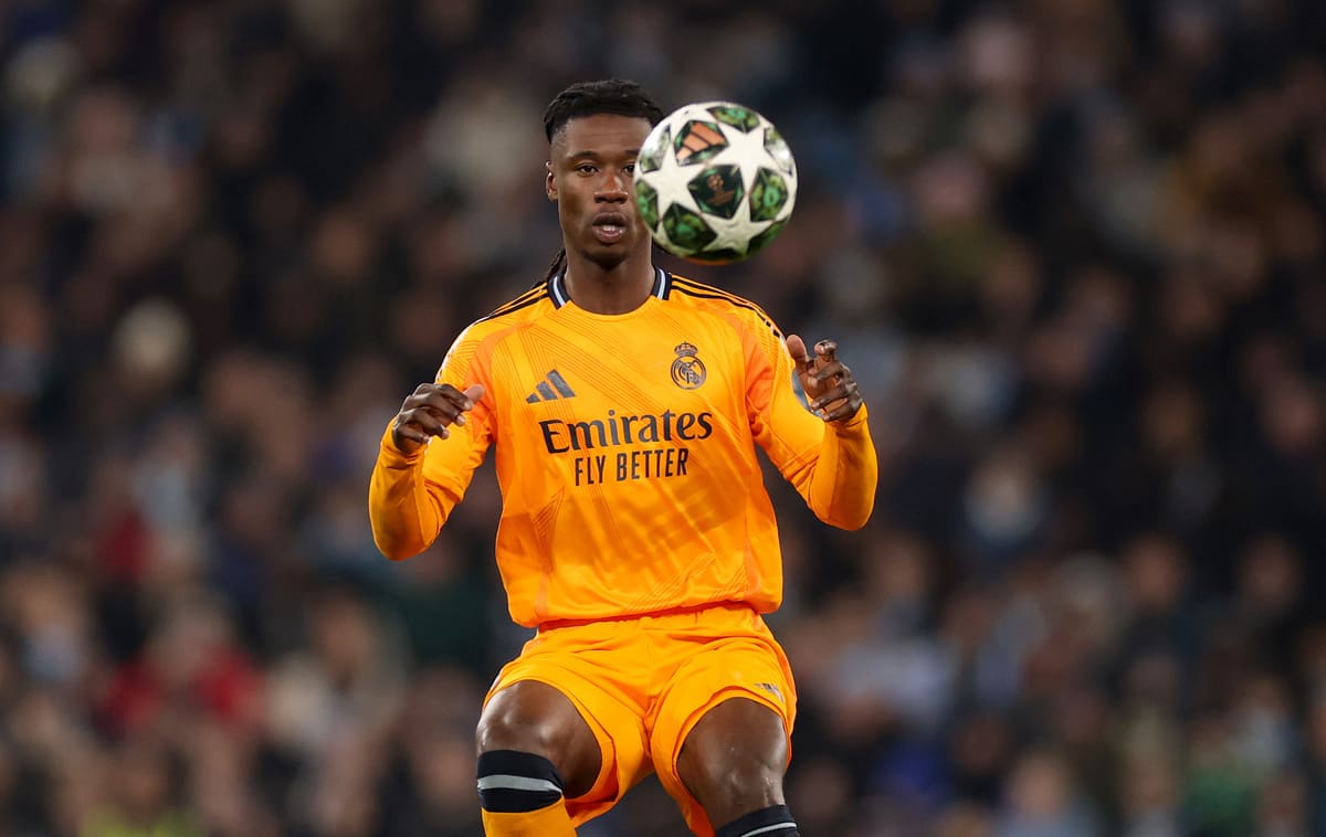 MANCHESTER, ENGLAND - FEBRUARY 11: Eduardo Camavinga of Real Madrid during the UEFA Champions League 2024/25 League Knockout Play-off first leg match between Manchester City and Real Madrid C.F. at Manchester City Stadium on February 11, 2025 in Manchester, England. (Photo by Carl Recine/Getty Images).