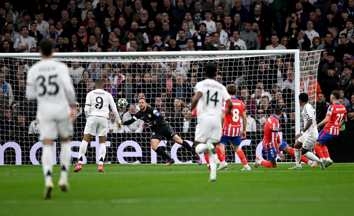 MADRID, SPAIN - MARCH 04: Jan Oblak of Atletico de Madrid fails to make a save as Rodrygo of Real Madrid scores his team's first goal during the UEFA Champions League 2024/25 Round of 16 first leg match between Real Madrid C.F. and Atletico de Madrid at Santiago Bernabeu Stadium on March 04, 2025 in Madrid, Spain. (Photo by Denis Doyle/Getty Images)