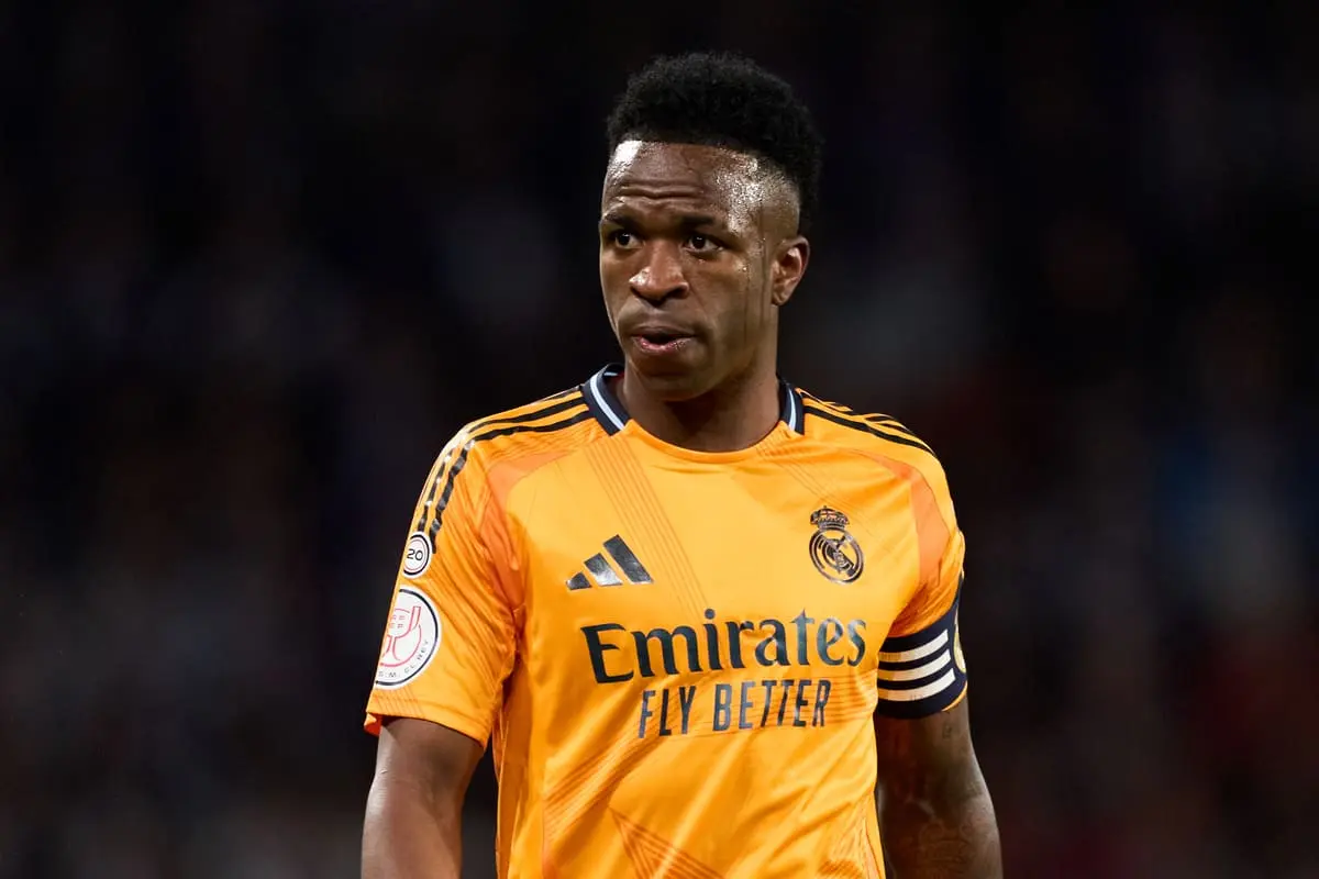 SAN SEBASTIAN, SPAIN - FEBRUARY 26: Vinicius Junior of Real Madrid looks on during the Copa del Rey Semi Final match between Real Sociedad and Real Madrid at Reale Arena on February 26, 2025 in San Sebastian, Spain. (Photo by Juan Manuel Serrano Arce/Getty Images).
