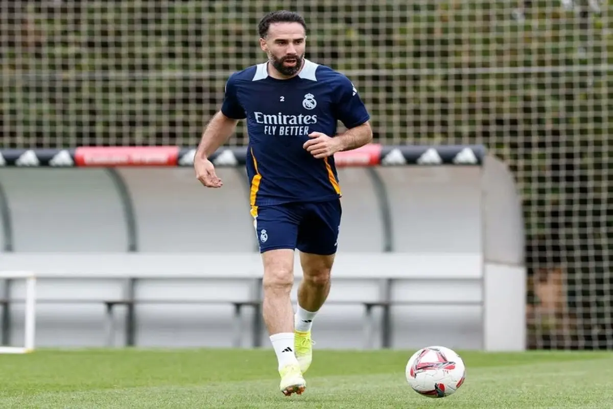 Dani Carvajal s'entraîne avec ballon. RealMadrid.com
