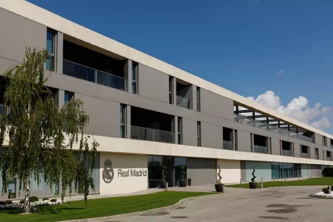 Le Real Madrid affecté par la panne d'électricité qui frappe l'Espagne (realmadrid.com)