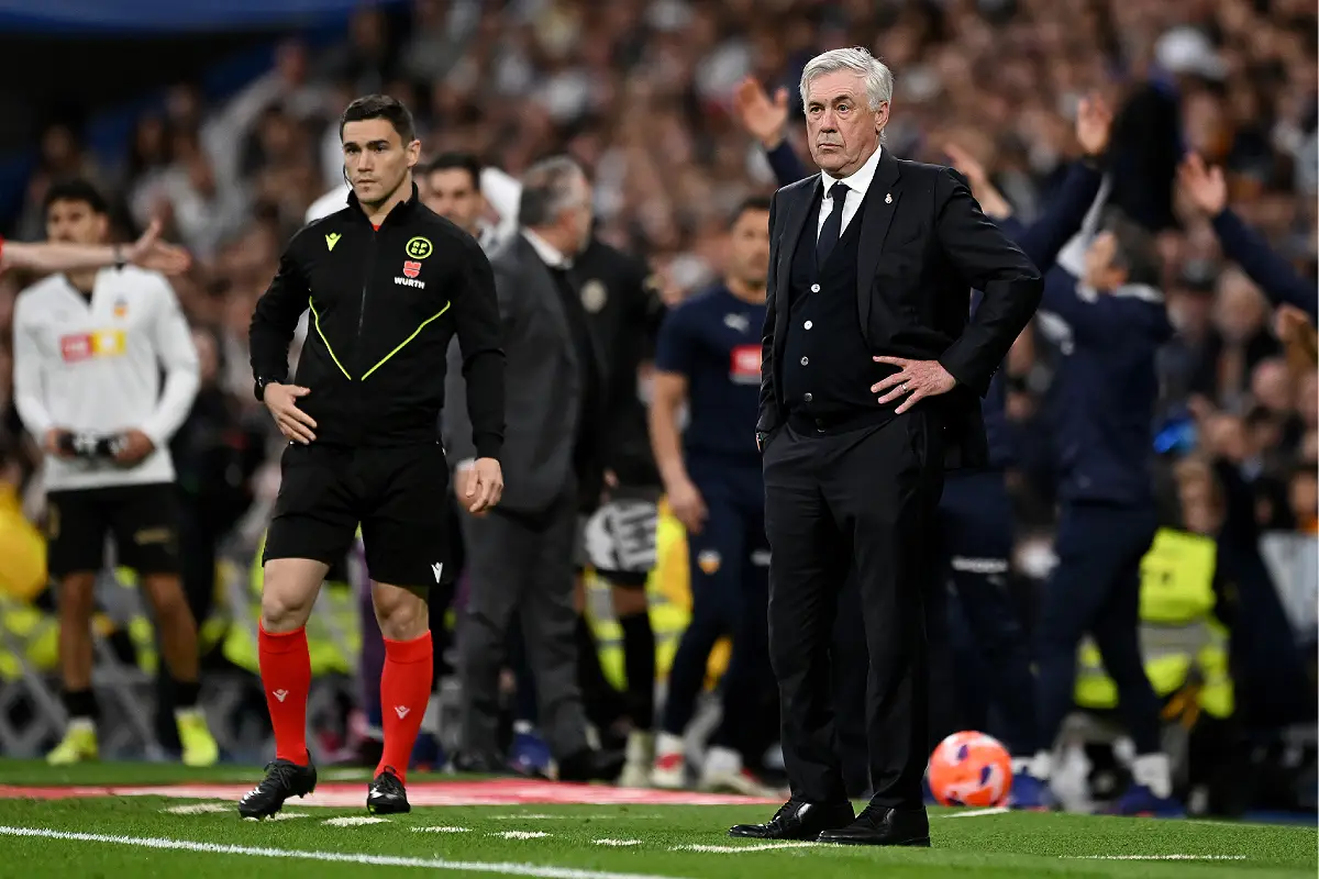 Ancelotti lors du match face à Valence (Photo by Denis Doyle/Getty Images).