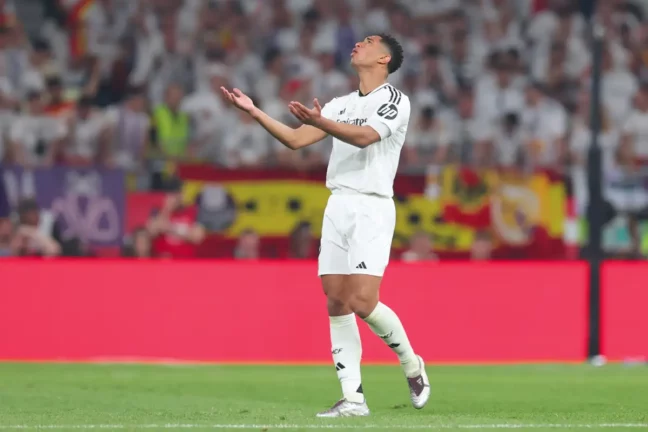 SEVILLE, SPAIN - APRIL 26: Jude Bellingham of Real Madrid reacts during the Copa del Rey Final match between FC Barcelona and Real Madrid at Estadio de La Cartuja on April 26, 2025 in Seville, Spain. (Photo by Fran Santiago/Getty Images)