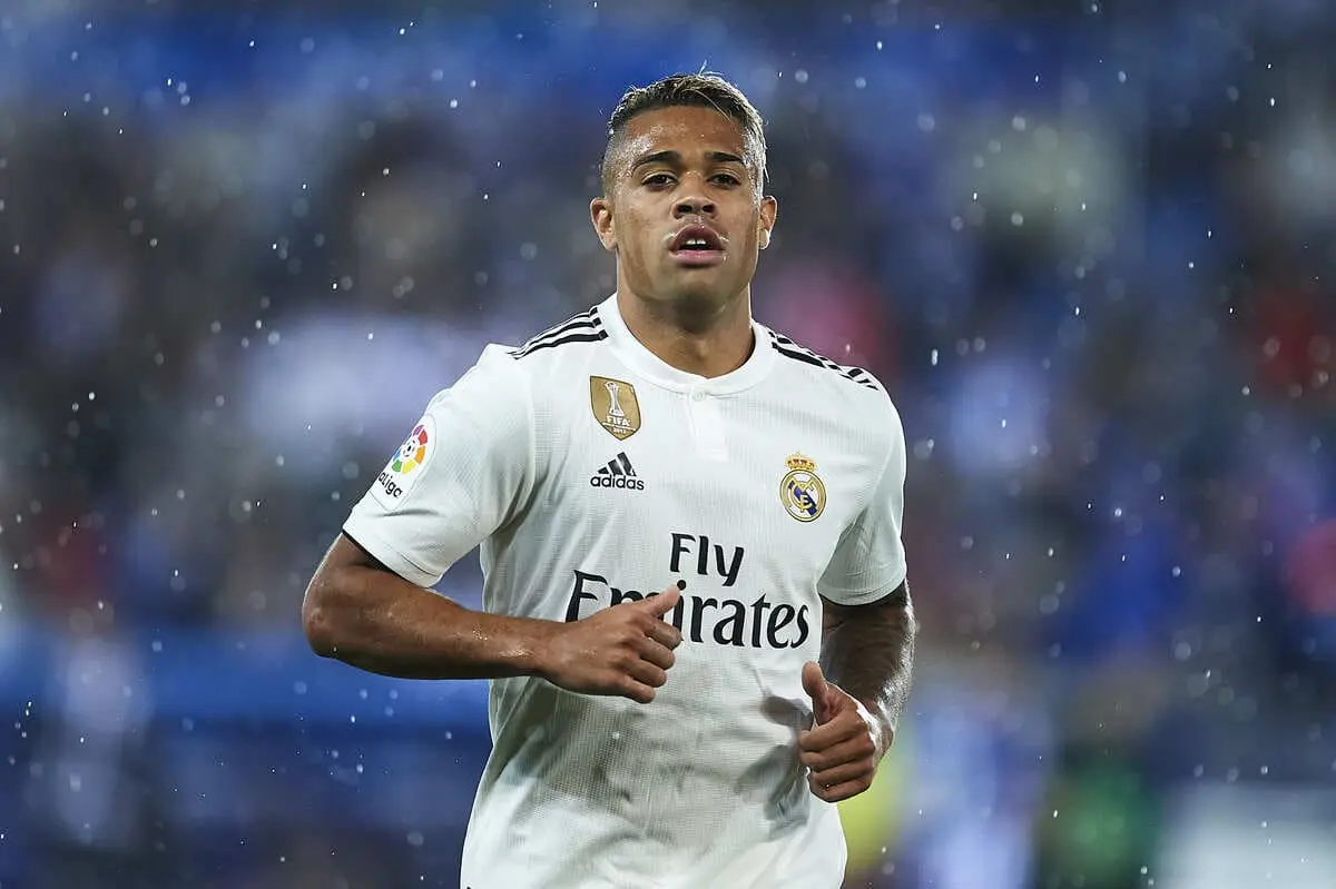 VITORIA-GASTEIZ, SPAIN - OCTOBER 06: Mariano of Real Madrid CF looks on during the La Liga match between Deportivo Alaves and Real Madrid CF at Estadio de Mendizorroza on October 6, 2018 in Vitoria-Gasteiz, Spain. (Photo by Juan Manuel Serrano Arce/Getty Images).