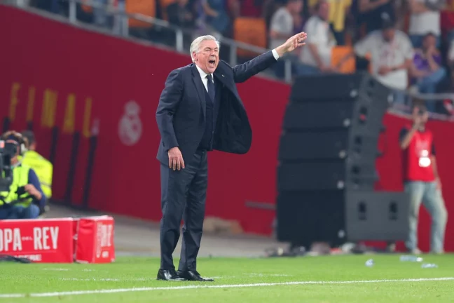 SEVILLE, SPAIN - APRIL 26: Carlo Ancelotti, Head Coach of Real Madrid, reacts during the Copa del Rey Final match between FC Barcelona and Real Madrid at Estadio de La Cartuja on April 26, 2025 in Seville, Spain. (Photo by Fran Santiago/Getty Images)