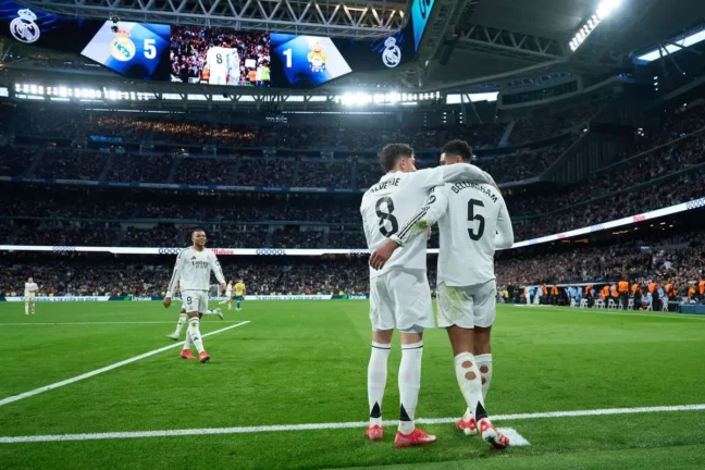 MADRID, SPAIN - JANUARY 19: Jude Bellingham and Federico Valverde celebrate a goal that was later disallowed during the LaLiga match between Real Madrid CF and UD Las Palmas at Estadio Santiago Bernabeu on January 19, 2025 in Madrid, Spain. (Photo by Angel Martinez/Getty Images).
