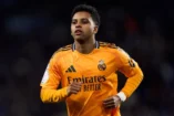 SAN SEBASTIAN, SPAIN - FEBRUARY 26: Rodrygo Goes of Real Madrid looks on during the Copa del Rey Semi Final match between Real Sociedad and Real Madrid at Reale Arena on February 26, 2025 in San Sebastian, Spain. (Photo by Juan Manuel Serrano Arce/Getty Images).