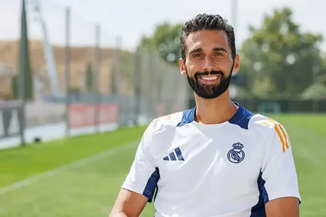 Raúl s’en va du Real Madrid Castilla, Arbeloa lui succède : révolution à La Fábrica (realmadrid.com)