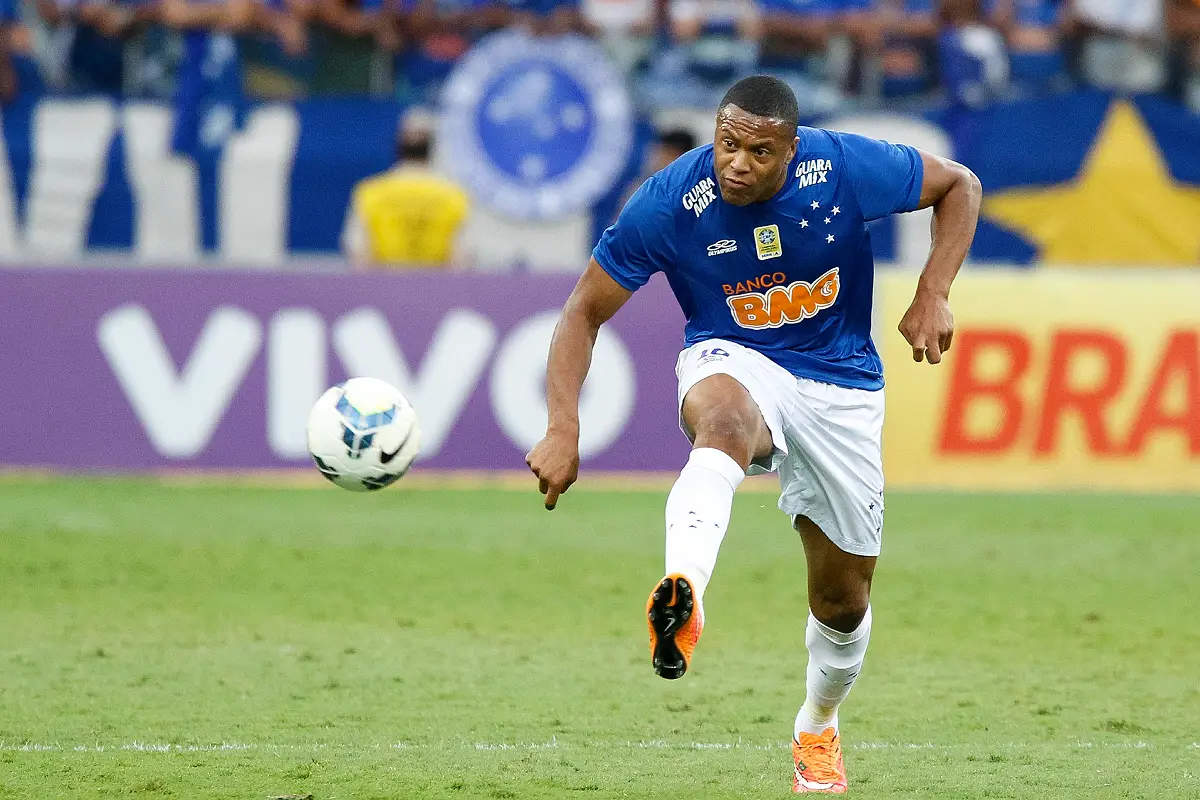 Julio Baptista avec Cruzeiro en 2014 (Photo by Washington Alves/Getty Images).