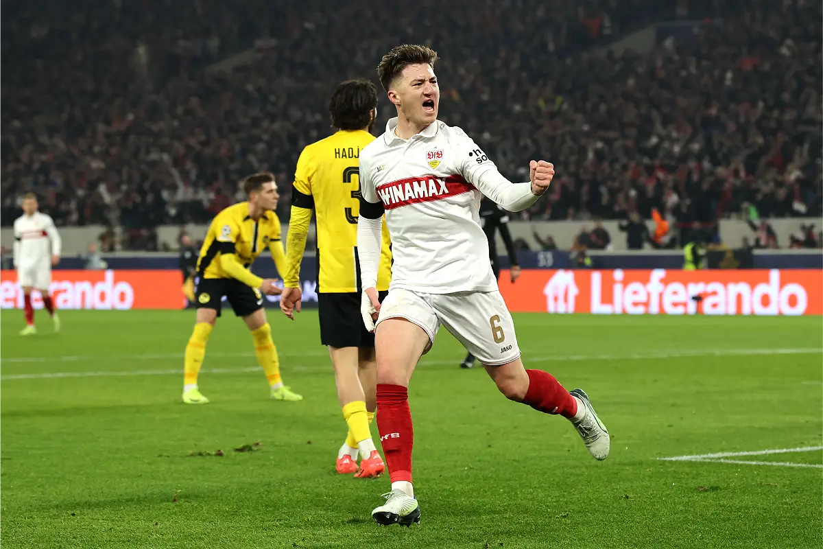 Stiller face à Dortmund en décembre dernier (Photo by Alex Grimm/Getty Images).
