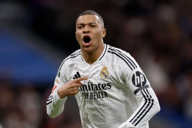 Mbappé vise les sommets (realmadrid.com)