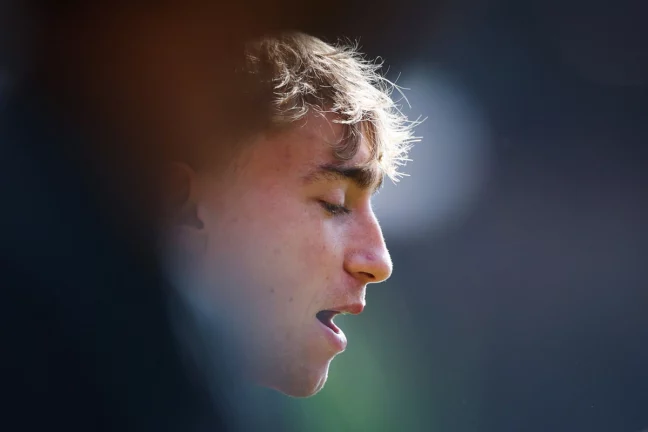 BOURNEMOUTH, ENGLAND - APRIL 27: Dean Huijsen of AFC Bournemouth reacts during the Premier League match between AFC Bournemouth and Manchester United FC at Vitality Stadium on April 27, 2025 in Bournemouth, England. (Photo by Ryan Pierse/Getty Images)
