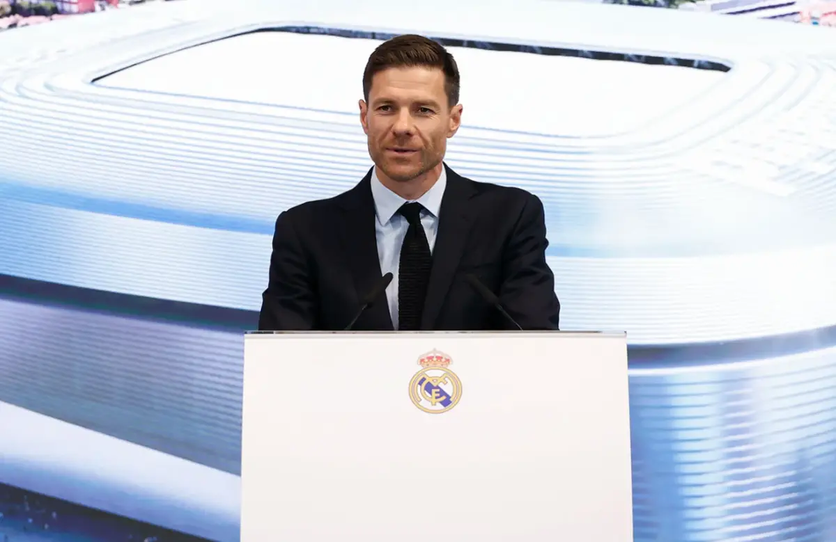Xabi Alonso lors de sa présentation (realmadrid.com)