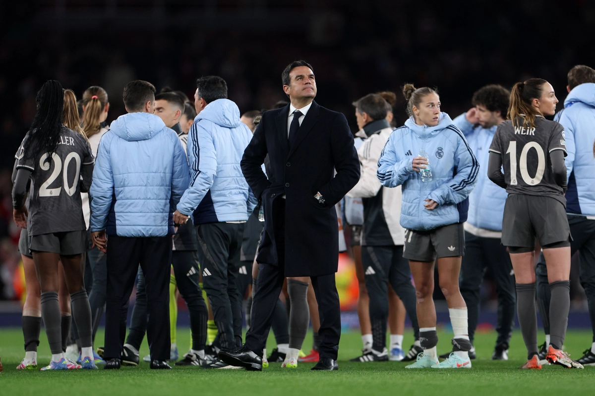 LONDON, ENGLAND - MARCH 26: Alberto Toril, Head Coach of Real Madrid, looks on after the team's defeat and being eliminated from the UEFA Women's Champions League after the UEFA Women's Champions League Quarter Finals Second Leg match between Arsenal FC and Real