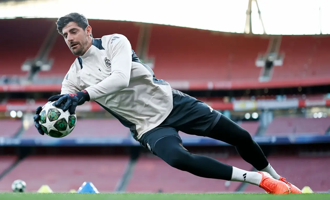 Thibaut Courtois toujours en lice pour le Trophée Zamora (realmadrid.com)