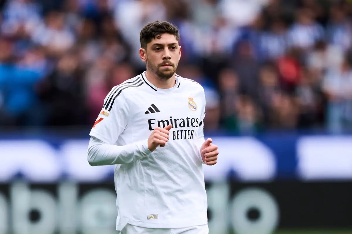 VITORIA-GASTEIZ, SPAIN - APRIL 13: Federico Valverde of Real Madrid looks on during the LaLiga match between Deportivo Alaves and Real Madrid CF at Estadio de Mendizorroza on April 13, 2025 in Vitoria-Gasteiz, Spain. (Photo by Juan Manuel Serrano Arce/Getty Images).