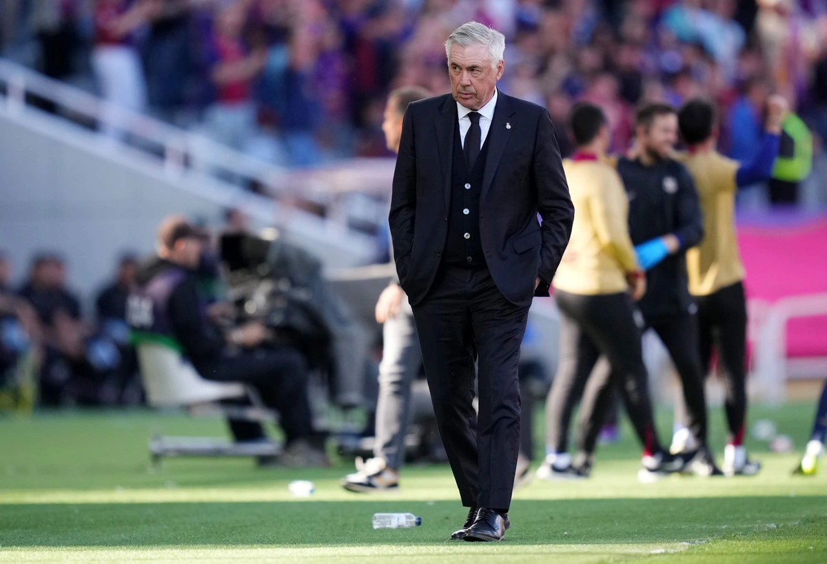 BARCELONA, SPAIN - MAY 11: Carlo Ancelotti, Head Coach of Real Madrid, looks on during the LaLiga match between FC Barcelona and Real Madrid CF at Estadi Olimpic Lluis Companys on May 11, 2025 in Barcelona, Spain. (Photo by Alex Caparros/Getty Images)