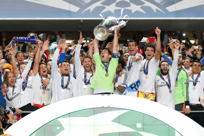 Quand le Real Madrid célèbre Modrić et Ancelotti, la Décima n’est jamais bien loin (realmadrid.com)