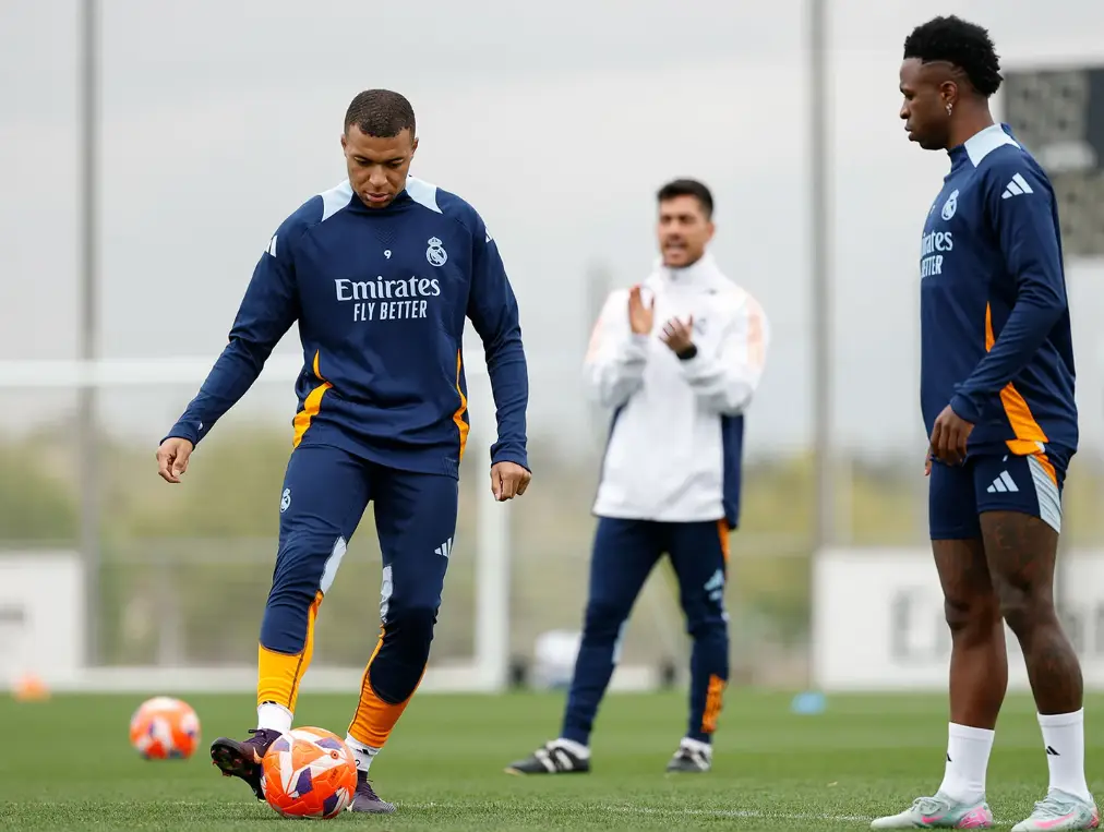 Mbappé et Vinicius de retour dans le groupe pour affronter le Celta Vigo (realmadrid.com)
