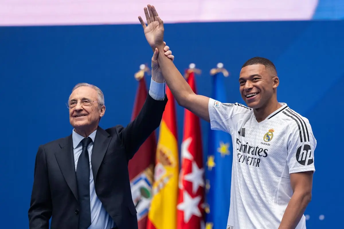 MADRID, SPAIN - JULY 16: Real Madrid new signing, Kylian Mbappe is unveiled by Florentino Perez Rodriguez, President of Real Madrid at Estadio Santiago Bernabeu on July 16, 2024 in Madrid, Spain. (Photo by David Ramos/Getty Images)