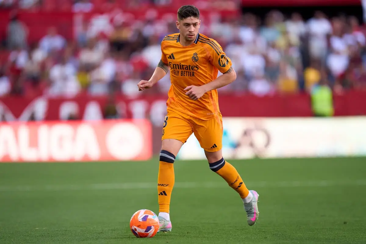 SEVILLE, SPAIN - MAY 18: Federico Valverde of Real Madrid in action during the LaLiga match between Sevilla FC and Real Madrid CF at Estadio Ramon Sanchez Pizjuan on May 18, 2025 in Seville, Spain. (Photo by Angel Martinez/Getty Images)