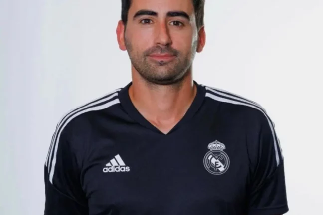 Pau Quesada avec le maillot du Real Madrid lors de la saison 2022-2023 (realmadrid.com).