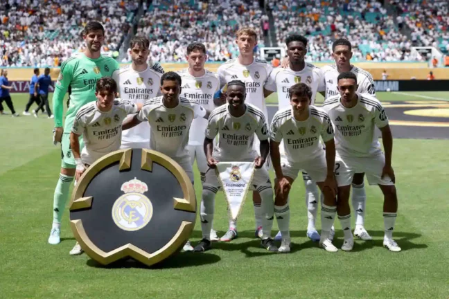 MIAMI GARDENS, FLORIDA - JUNE 18: Players of Real Madrid C. F. pose for a team photograph prior to the FIFA Club World Cup 2025 group H match between Real Madrid CF and Al Hilal at Hard Rock Stadium on June 18, 2025 in Miami Gardens, Florida. (Photo by Dan Mullan/Getty Images)