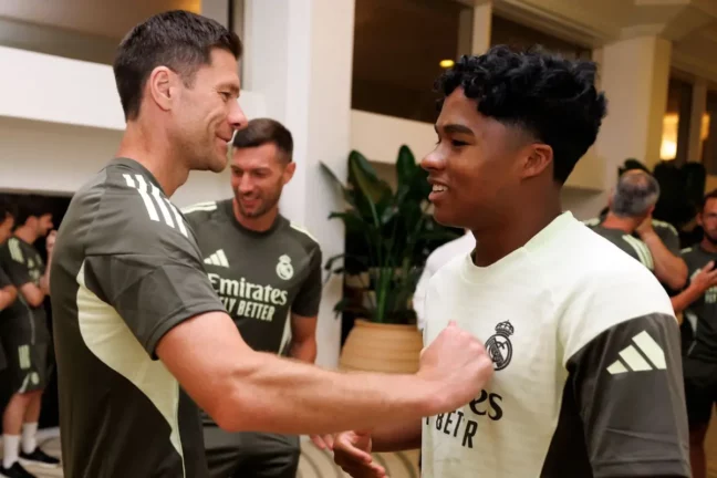 Endrick atterri enfin aux États-Unis (realmadrid.com)