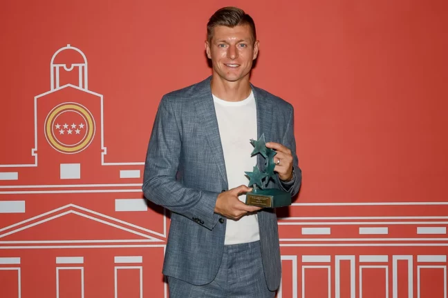 Toni Kroos recibe el Premio Siete Estrellas del Deporte de la Comunidad de Madrid