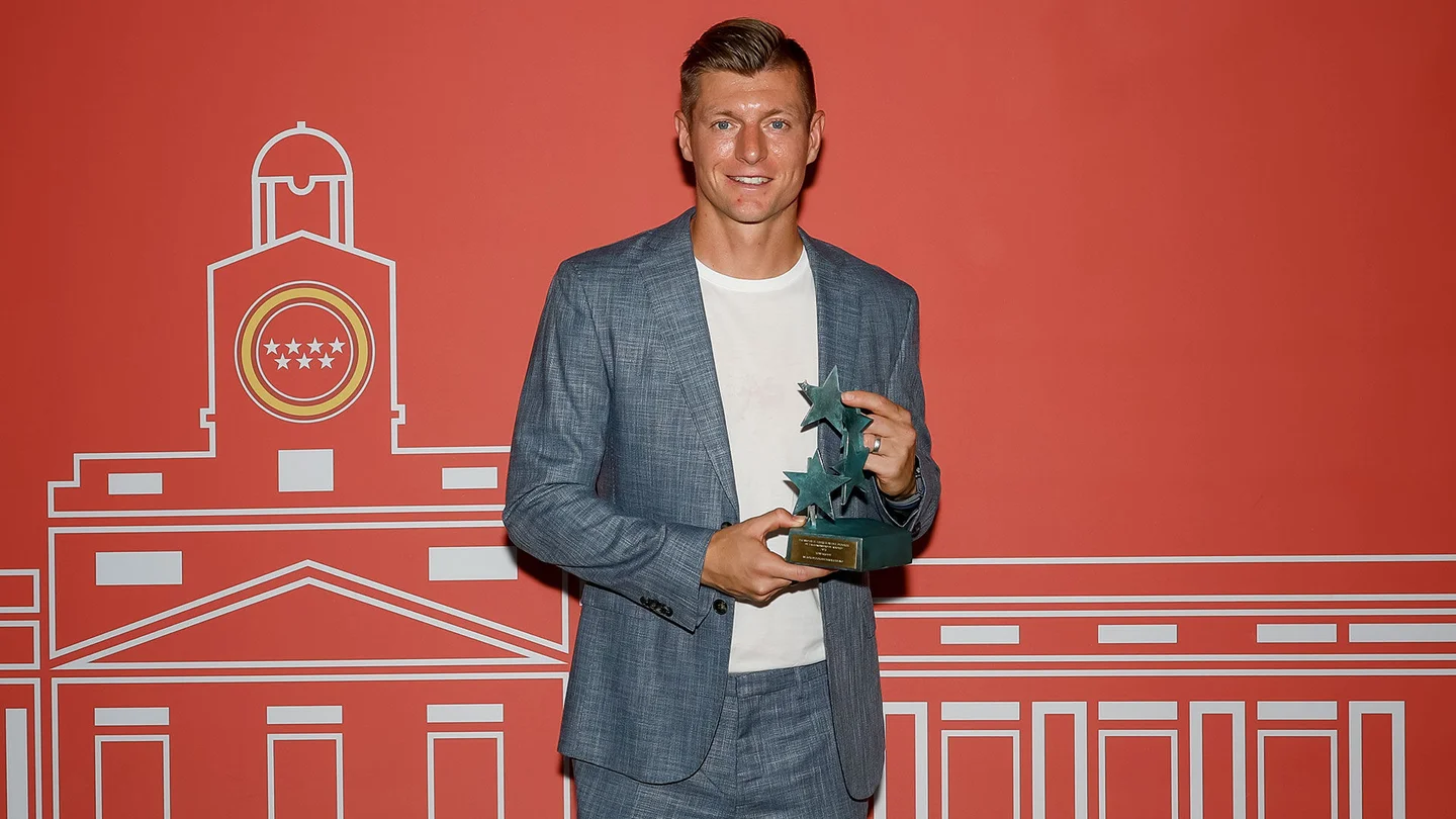 Toni Kroos lors de la réception du prix Siete Estrellas del Deporte de la Communauté de Madrid (realmadrid.com)