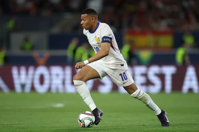 Mbappé avec les Bleus jeudi soir (Photo by Alex Grimm/Getty Images).